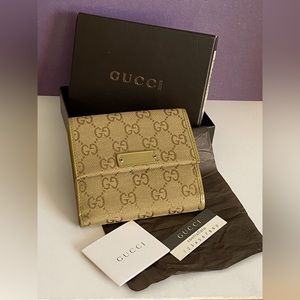 Original Gucci bifold with coin pocket wallet
